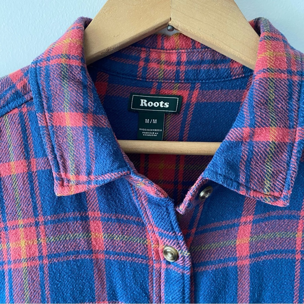 Roots blue and red check flannel shirt blouse size medium womens - Picture 3 of 15